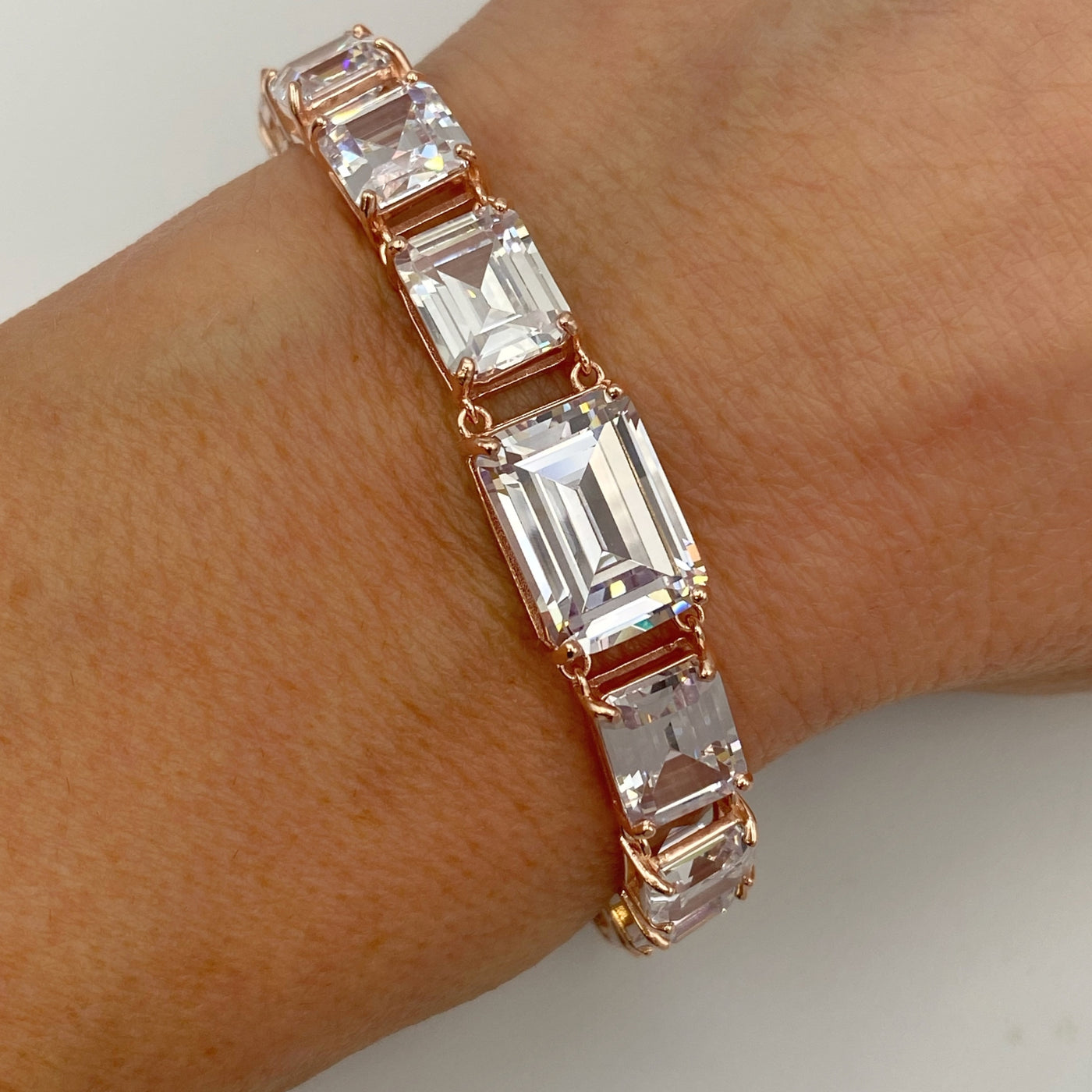 Silver bracelet with big zirconia stones
