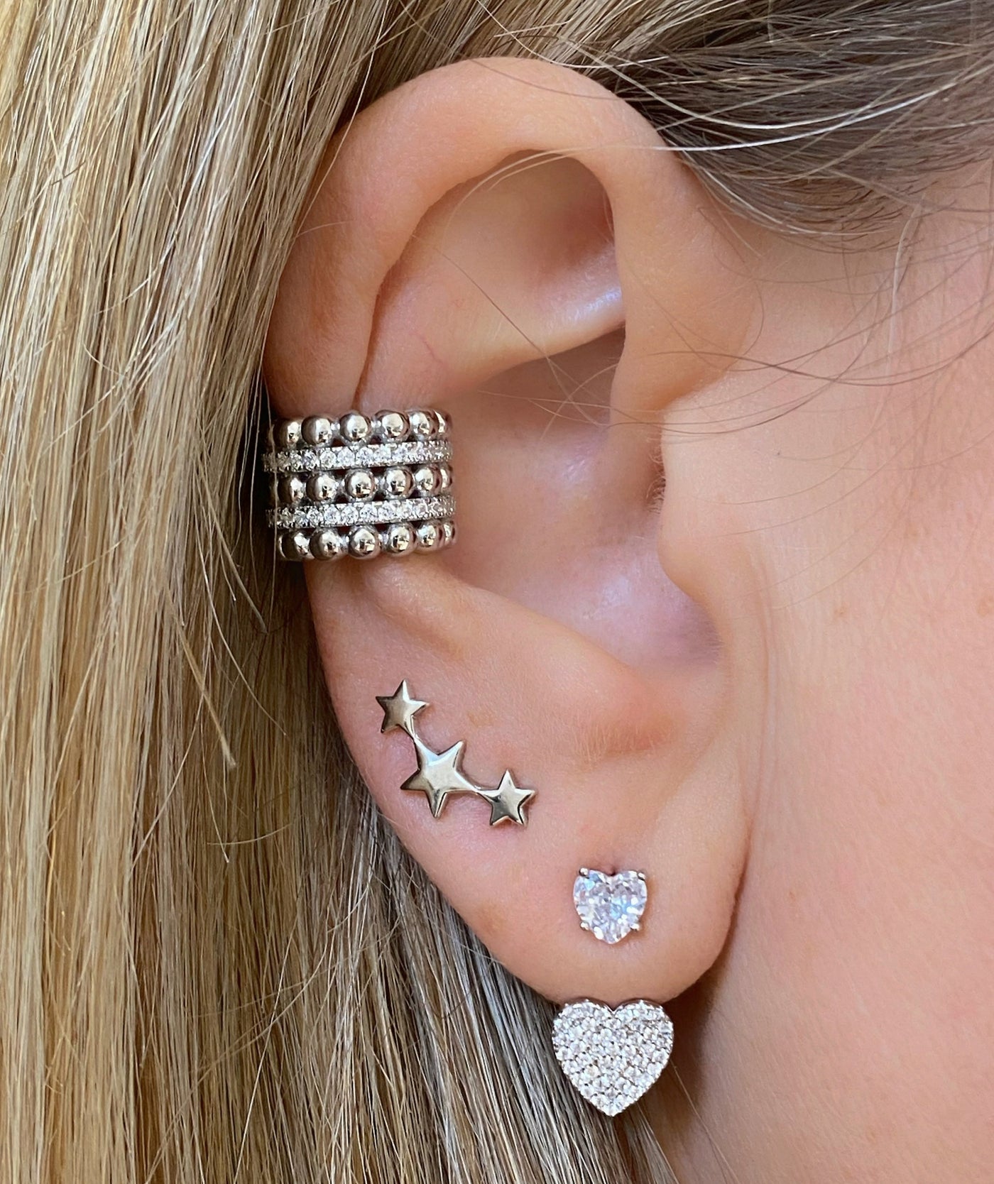 Silver ear cuff with plain balls and zirconia